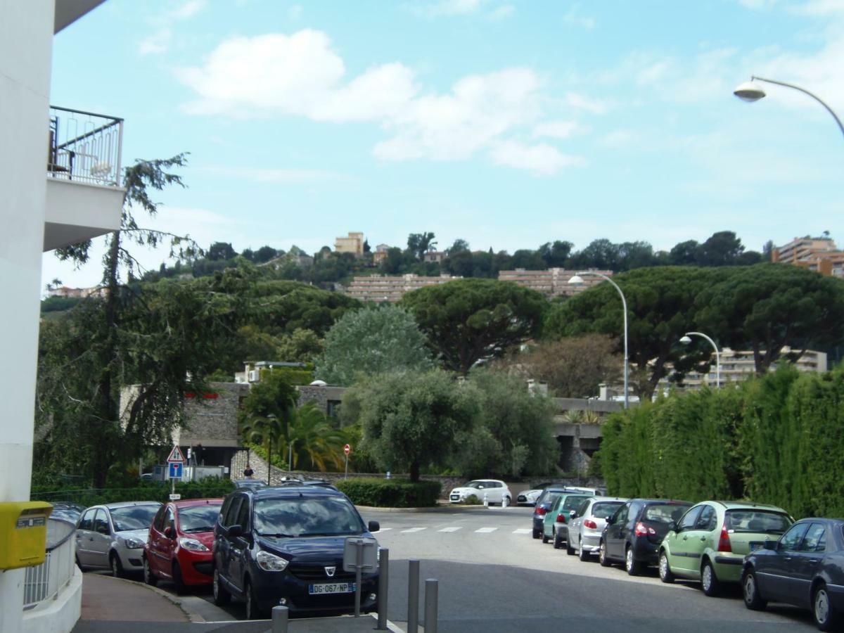 Ferienwohnung Joli Studio Calme Avec Terrasse Nizza Exterior foto